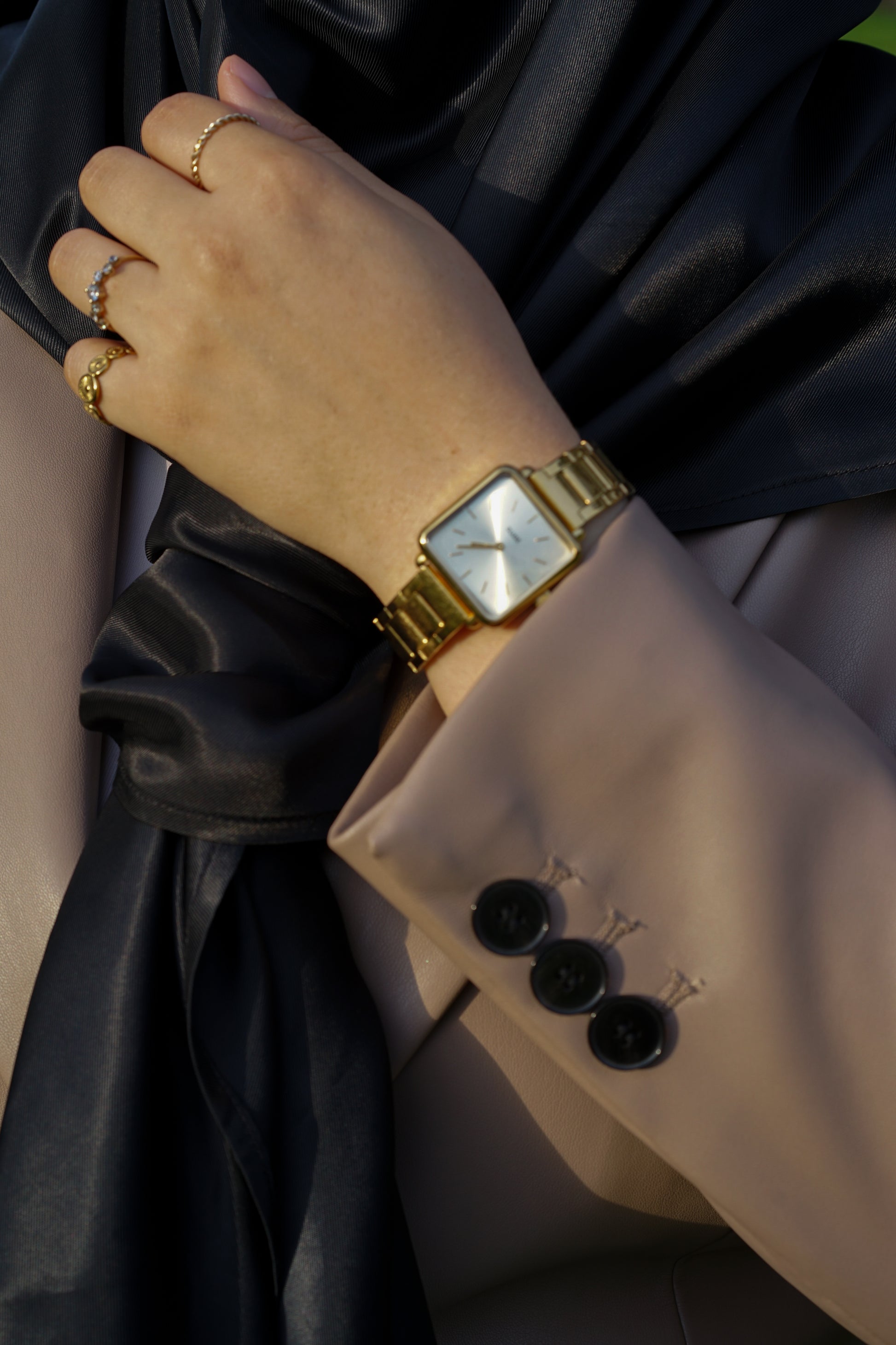 Hijab carré satin noir 