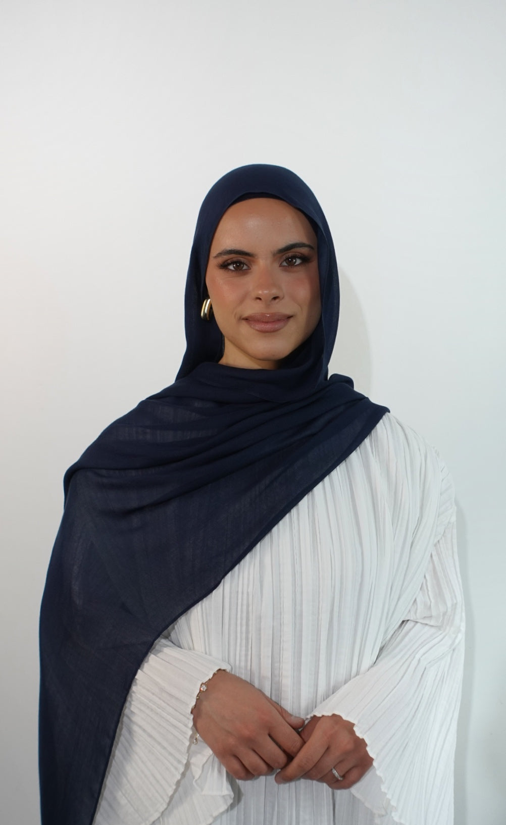 Hijab 100% Modal bleu nuit de qualité 
